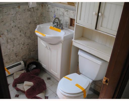 31 South Cowan Road Carnegie, PA 15106 - Photo 5 of 8 Master Bath/Spa.