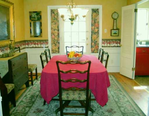 747 Pinetree Road Mt. Lebanon, PA 15243 - Photo 5 of 8 Dining Room.