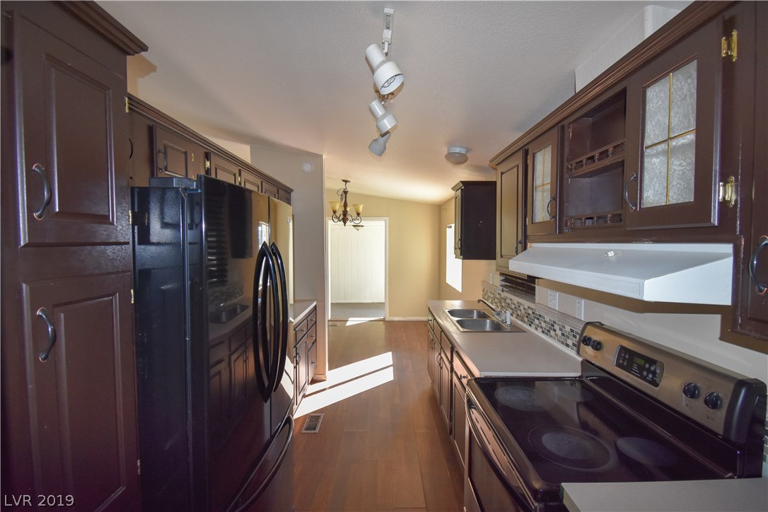 921 East Manse Road Pahrump, NV 89048 - Photo 8 of 40 Gallery Image 8