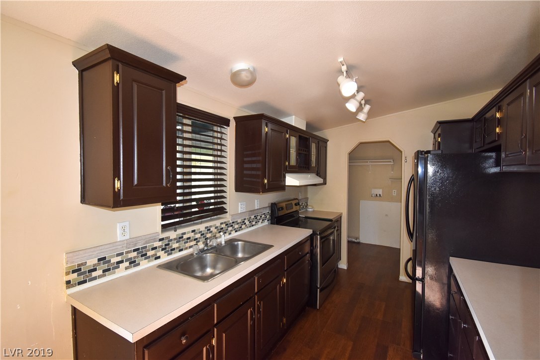 921 East Manse Road Pahrump, NV 89048 - Photo 9 of 40 Gallery Image 9
