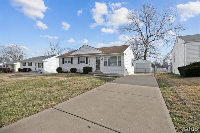 $2,100 | 10224 Dandridge Drive, St. Louis, MO 63123
