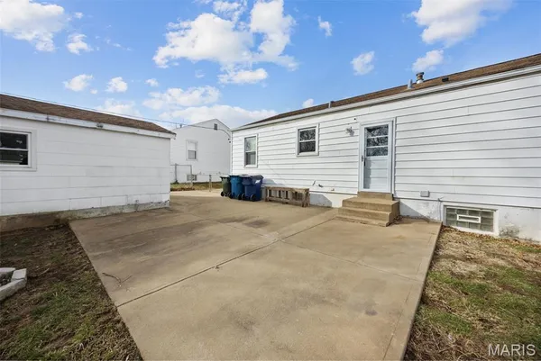$2,100 | 10224 Dandridge Drive, St. Louis, MO 63123