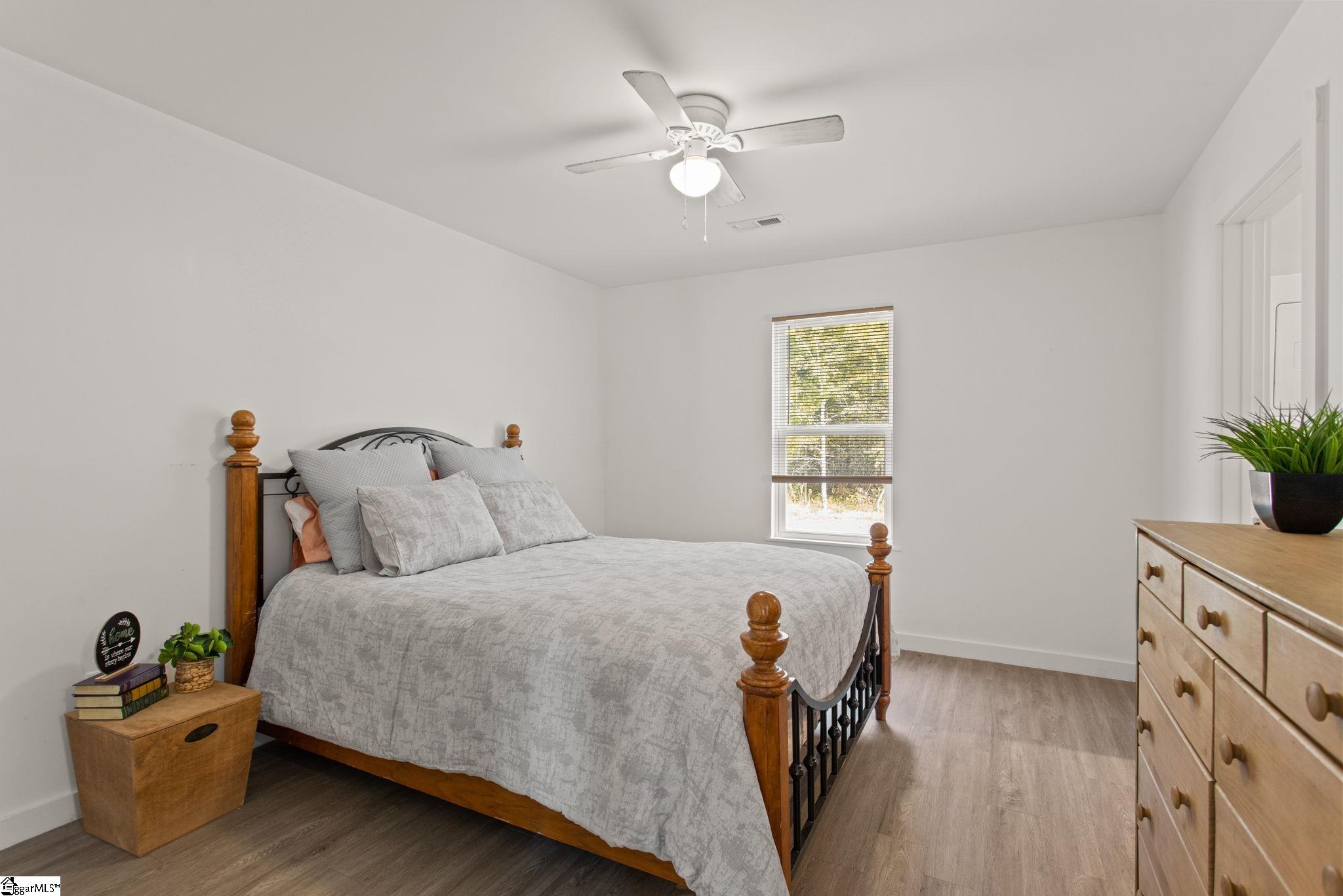 325 Dillon Drive Clinton, SC 29325 - Photo 17 of 26 Gallery Image 17
