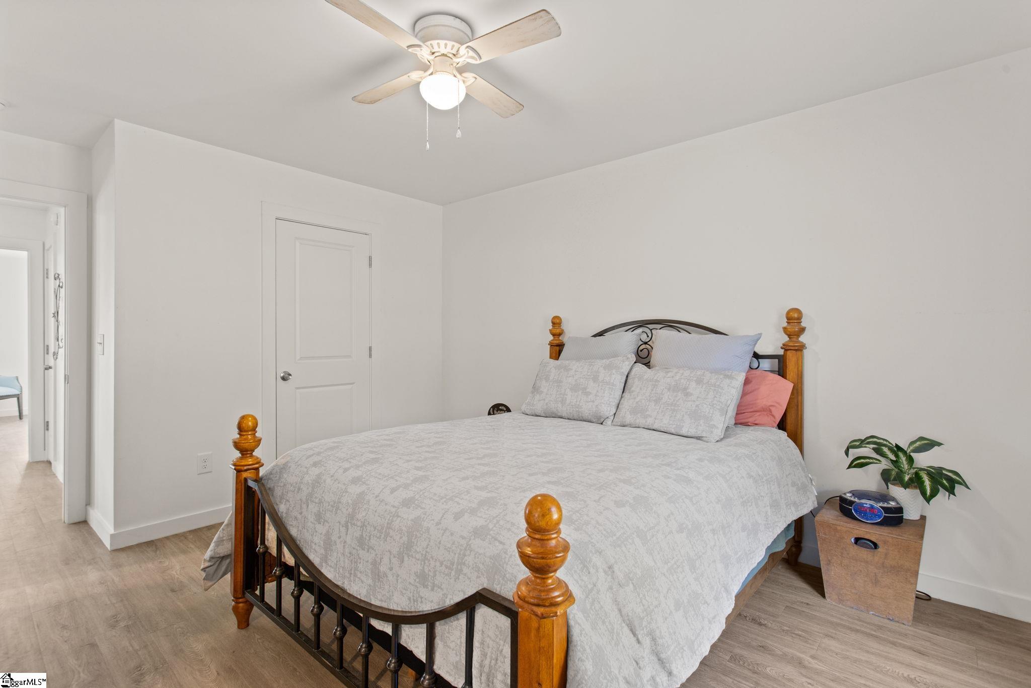 325 Dillon Drive Clinton, SC 29325 - Photo 18 of 26 Gallery Image 18
