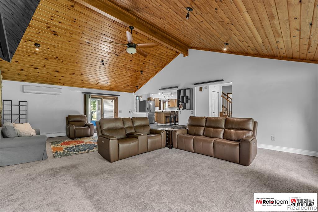 9844 Pine Knob Road Clarkston, MI 48348 - Photo 9 of 38