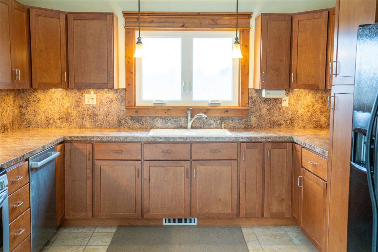 3338 Abbey Road Hart, MI 49420 - Photo 13 of 83