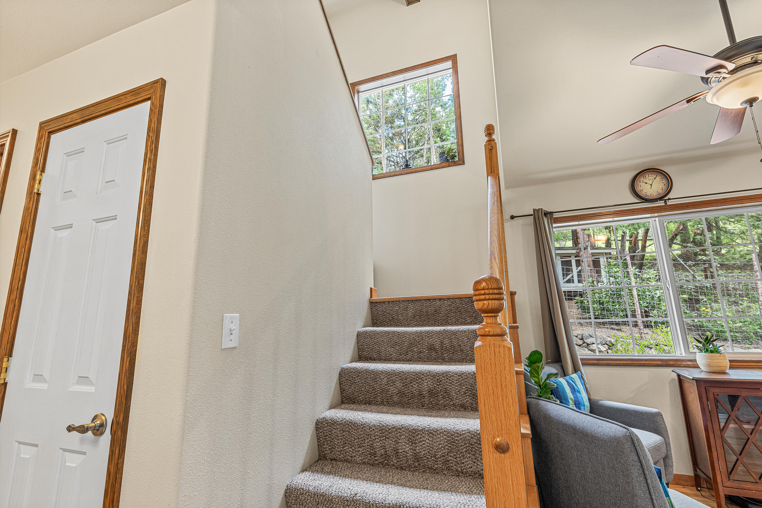 3142 Anderson Creek Road Talent, OR 97540 - Photo 8 of 46 Stairs