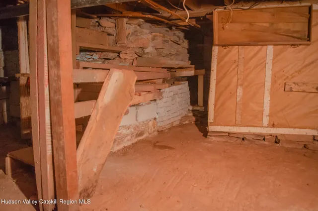 a view of walk in closet