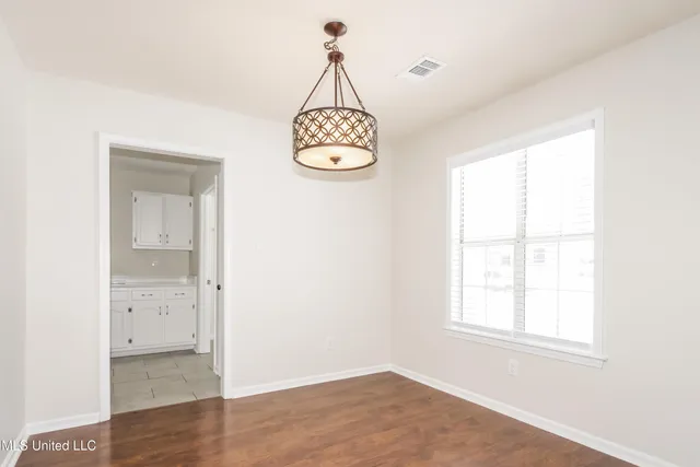 $2,090 | 6251 Choctaw Trail, Olive Branch, MS 38654