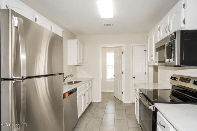 $2,090 | 6251 Choctaw Trail, Olive Branch, MS 38654