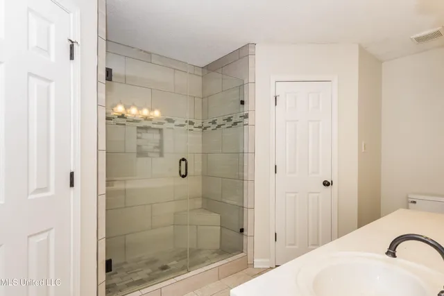 $2,090 | 6251 Choctaw Trail, Olive Branch, MS 38654