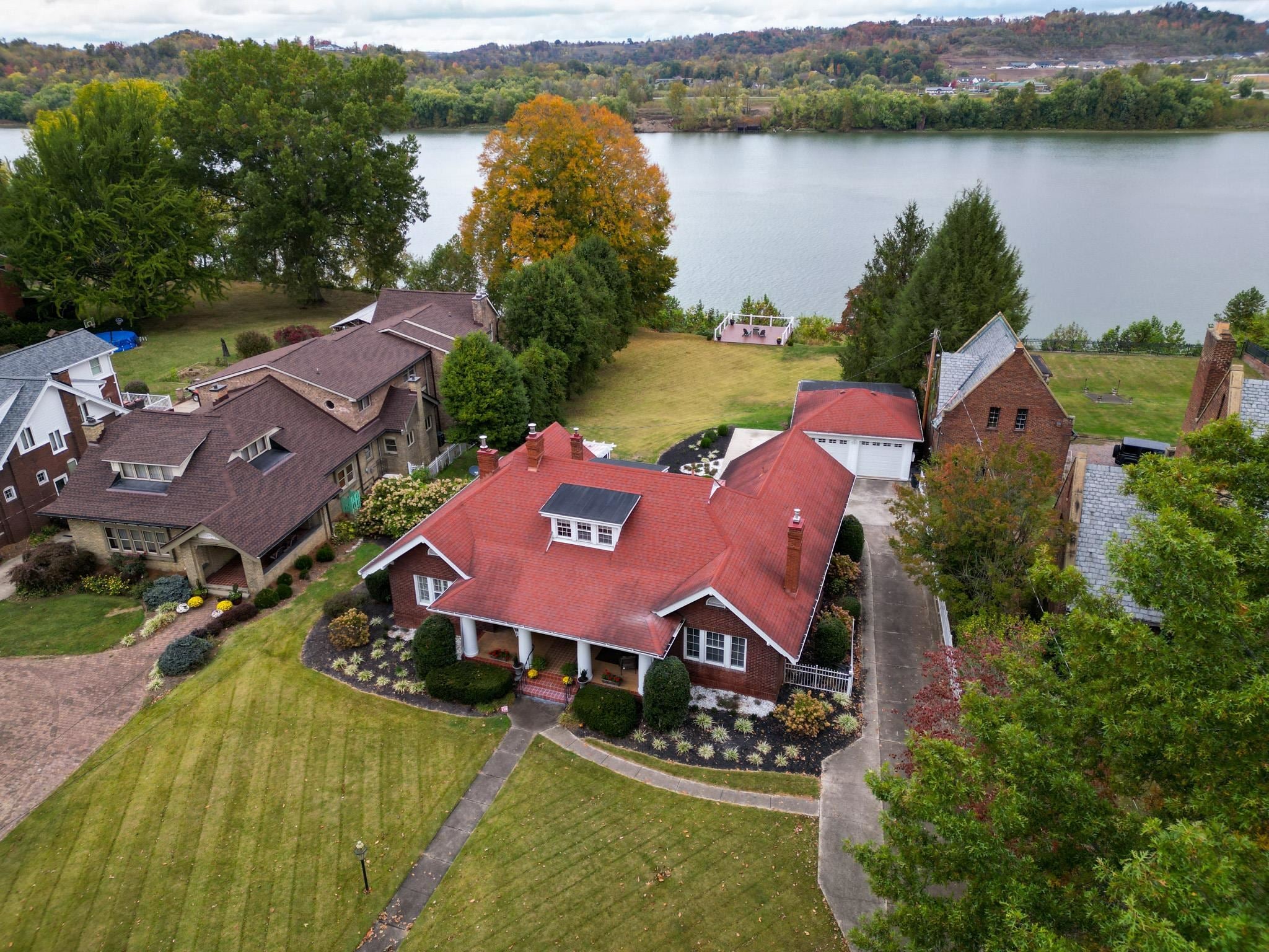 2952 Staunton Road Huntington, WV 25702 - Photo 2 of 32 Gallery Image 2