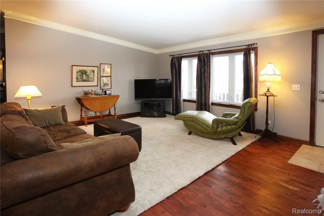 12508 Garno Road Deerfield, MI 49238 - Photo 5 of 29 Living Room 1.jpg