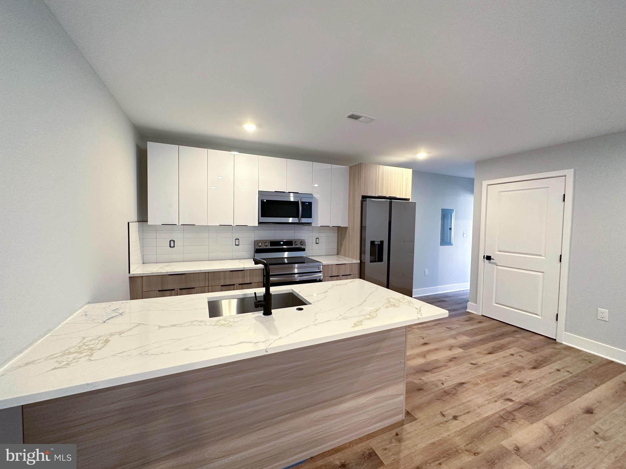 1720 Master Street, Unit 1 Philadelphia, PA 19121 - Photo 3 of 21