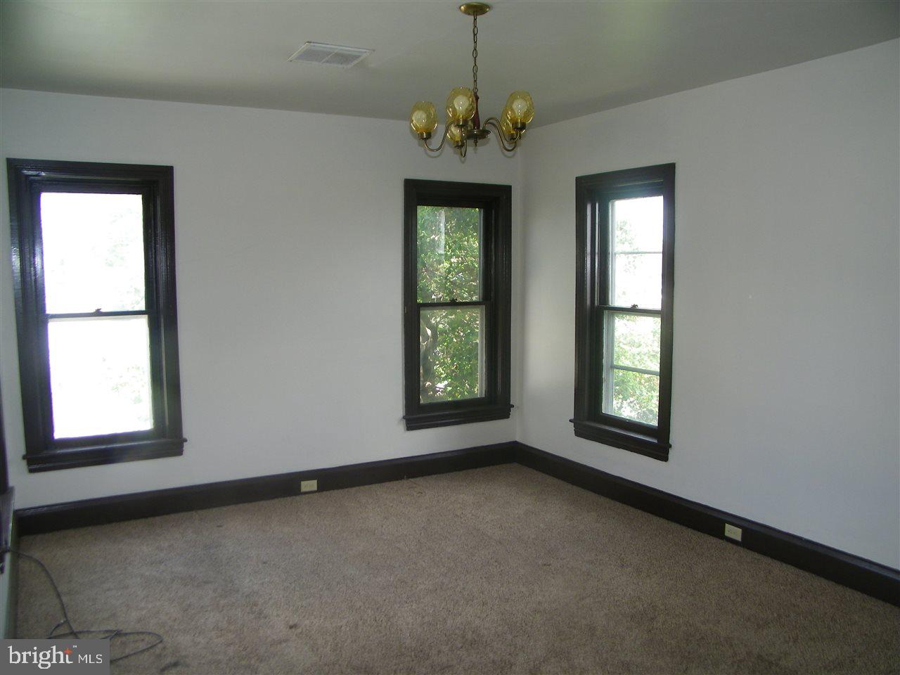 407 East Walnut Street Hanover, PA 17331 - Photo 11 of 15 Gallery Image 11