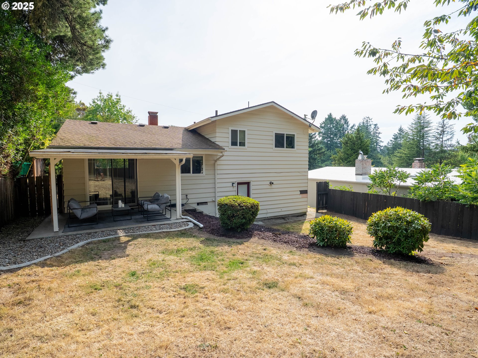 2315 Southwest Iowa Street Portland, OR 97239 - Photo 16 of 17 Gallery Image 16