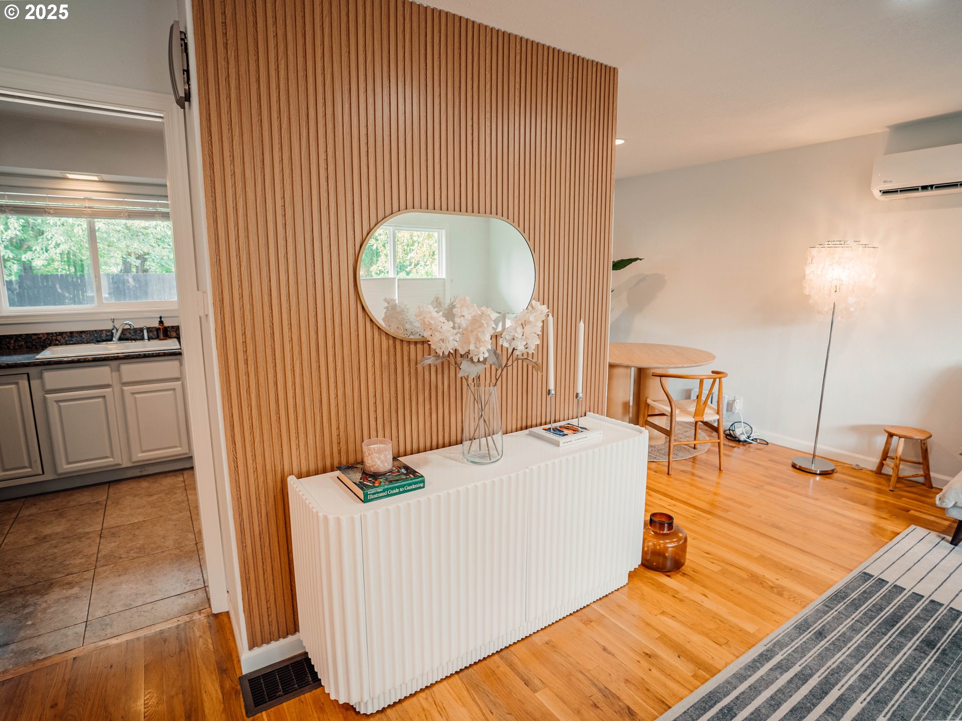 2315 Southwest Iowa Street Portland, OR 97239 - Photo 4 of 17 Gallery Image 4
