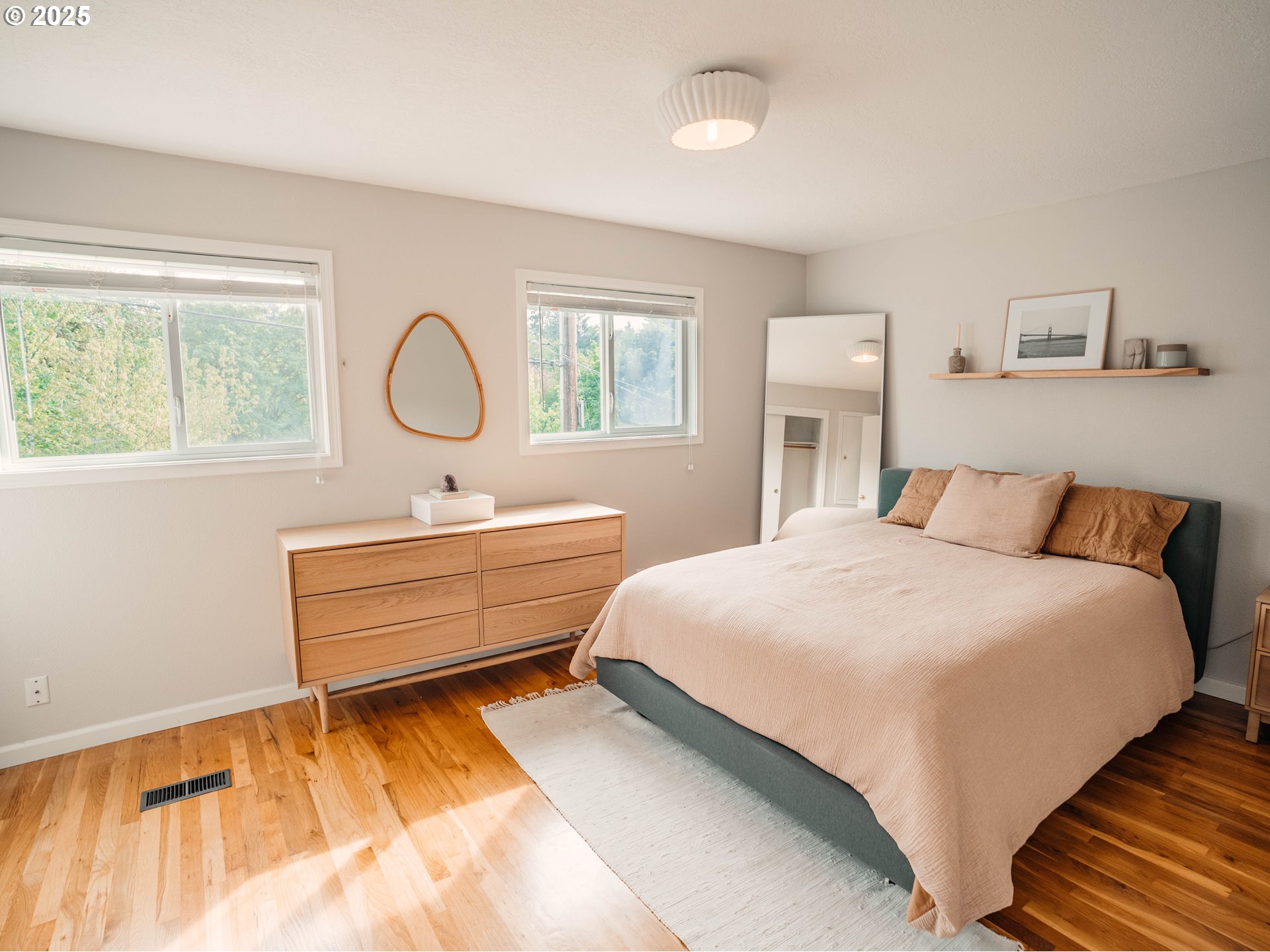 2315 Southwest Iowa Street Portland, OR 97239 - Photo 10 of 17 Gallery Image 10