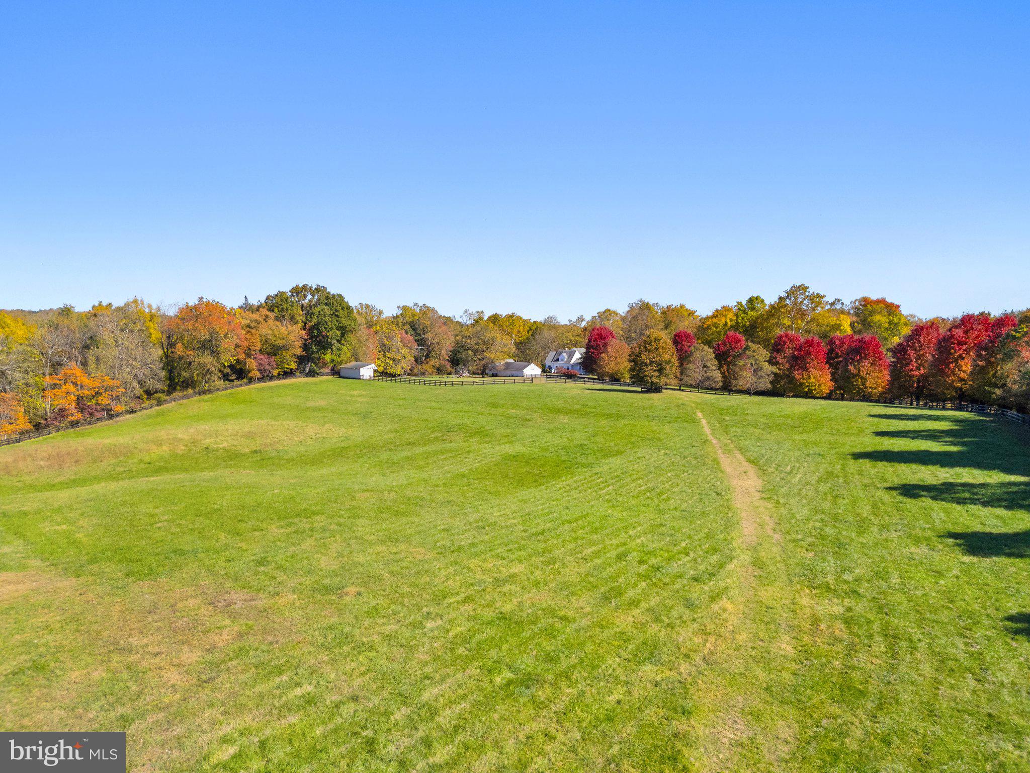 20962 Beaverdam Bridge Road Middleburg, VA 20117 - Photo 8 of 11 a view of a field with an ocean