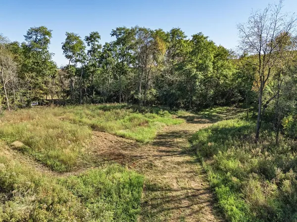 $275,000 | E11327 Shady Lane Road, Baraboo, WI 53913