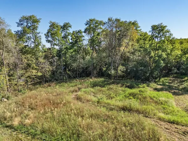 $275,000 | E11327 Shady Lane Road, Baraboo, WI 53913