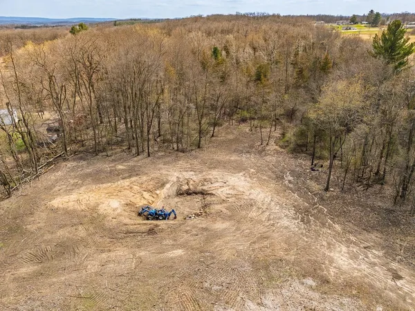 $275,000 | E11327 Shady Lane Road, Baraboo, WI 53913