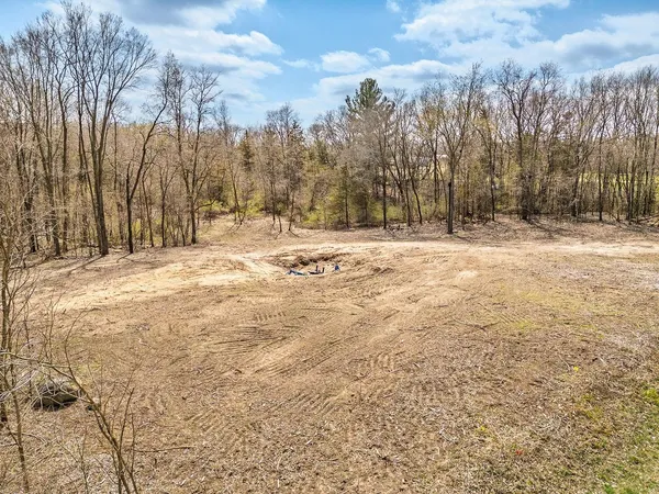 $275,000 | E11327 Shady Lane Road, Baraboo, WI 53913