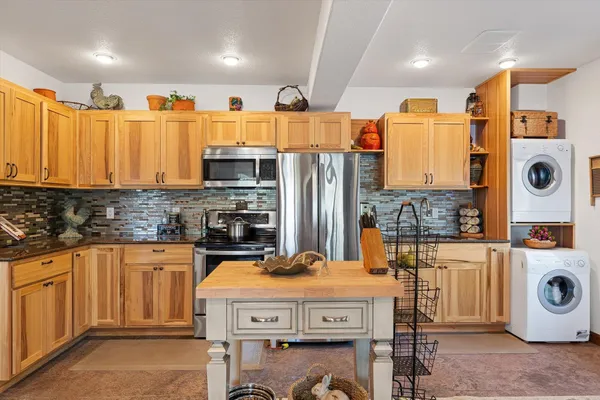 $1,950,000 | 41404 North Perry Road, Deer Park, WA 99006