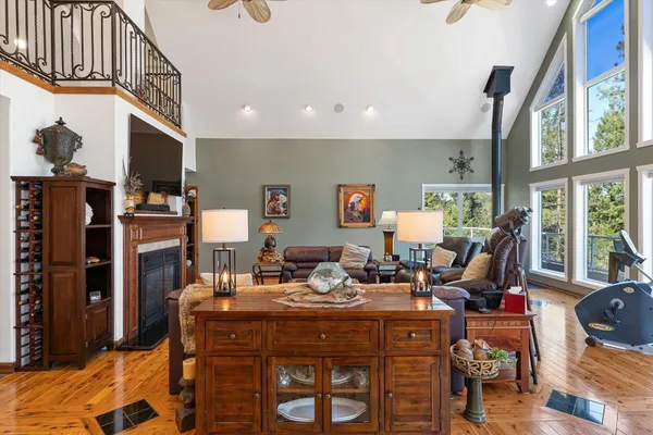 $1,950,000 | 41404 North Perry Road, Deer Park, WA 99006