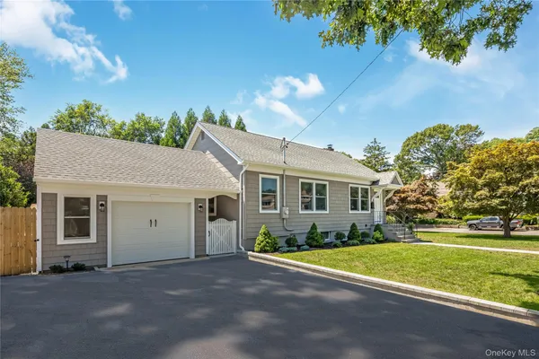 $4,750 | 2 Cherry Road, Bayville, NY 11709