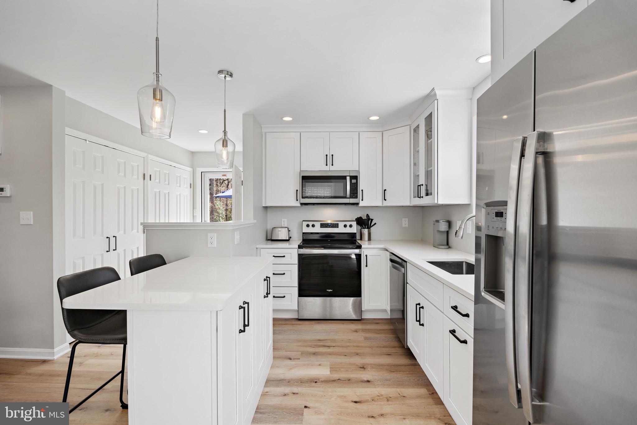 249 Joyce Lane Arnold, MD 21012 - Photo 10 of 22 Great layout and tons of natural light