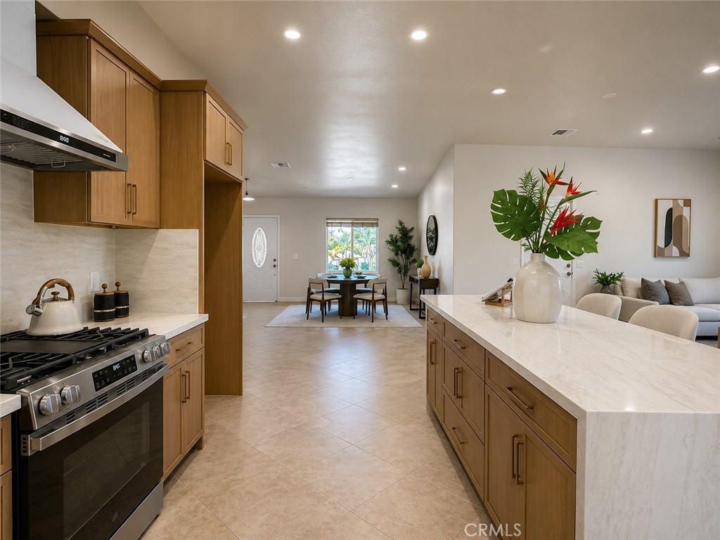 291 Hillandale Court Riverside, CA 92507 - Photo 5 of 17