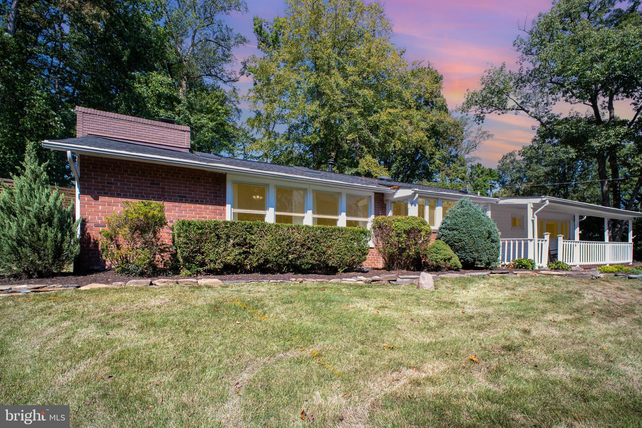 18322 Sharon Road Triangle, VA 22172 - Photo 5 of 49 Gallery Image 5