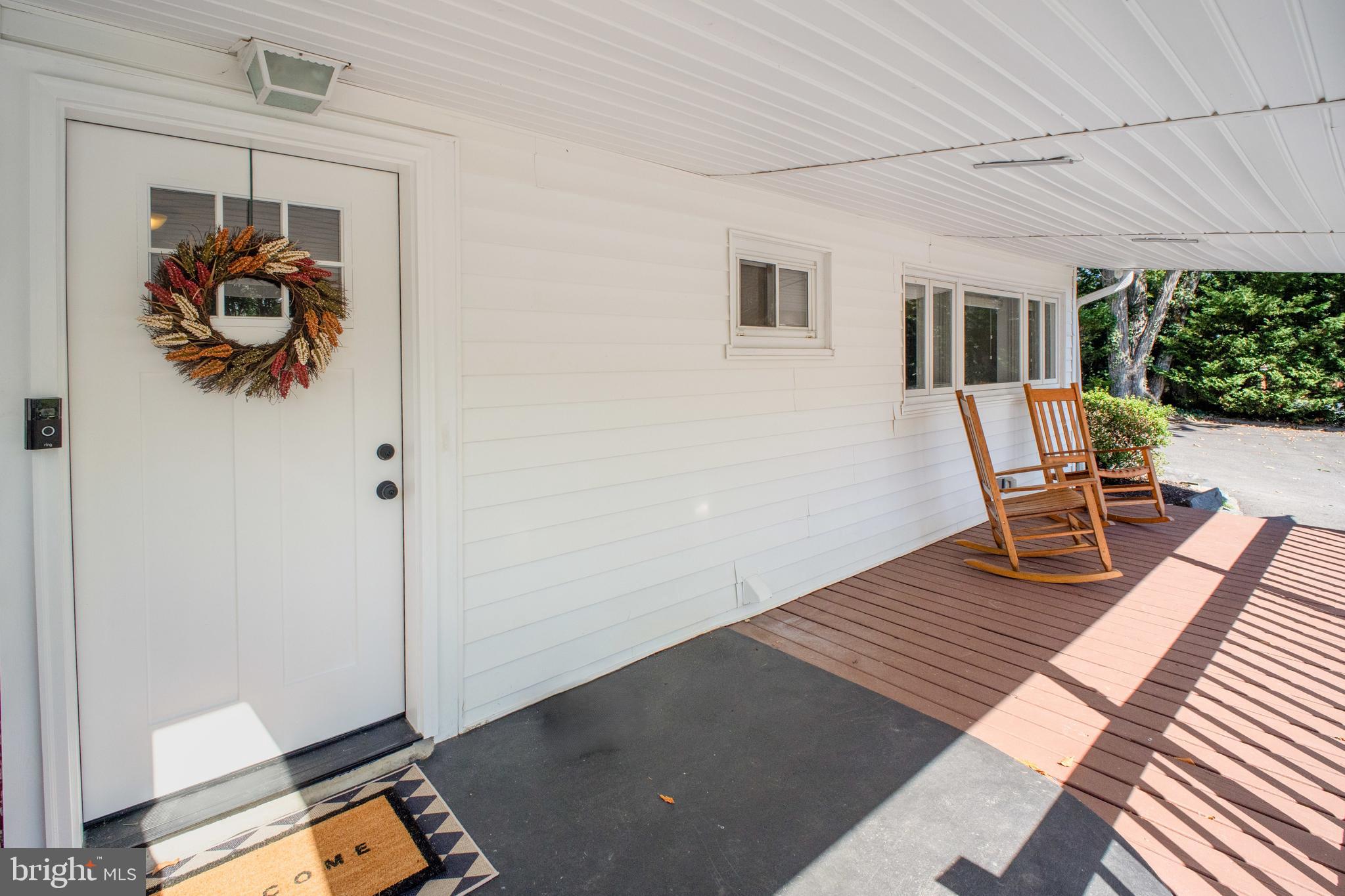 18322 Sharon Road Triangle, VA 22172 - Photo 9 of 49 Gallery Image 9