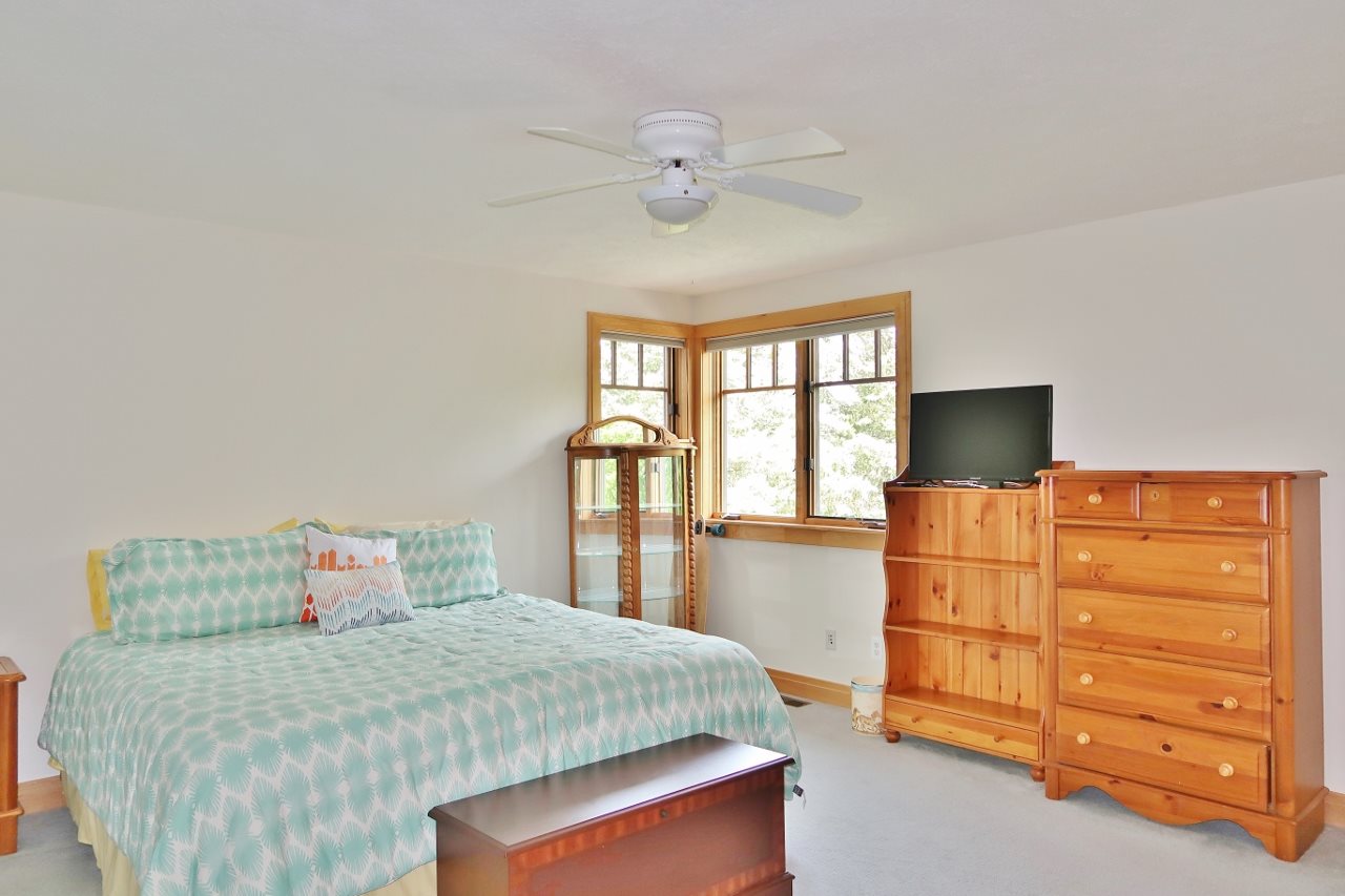 8607 South Lakeview Road Traverse City, MI 49684 - Photo 40 of 59 1847876-39.JPG