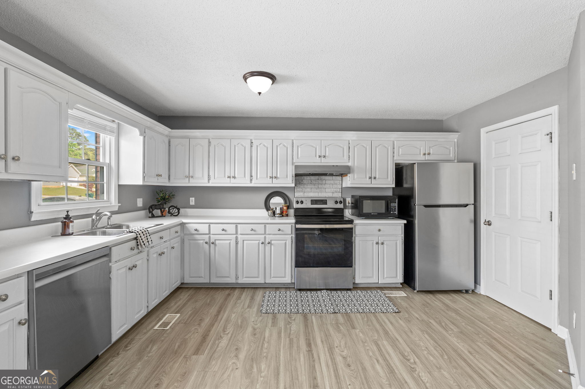 307 Spring Creek Drive Perry, GA 31069 - Photo 9 of 28