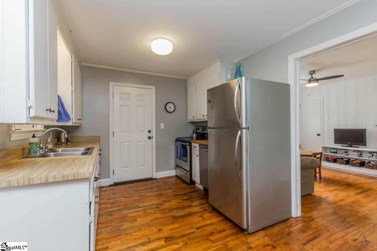 330 Parkins Mill Road Greenville, SC 29607 - Photo 11 of 25
