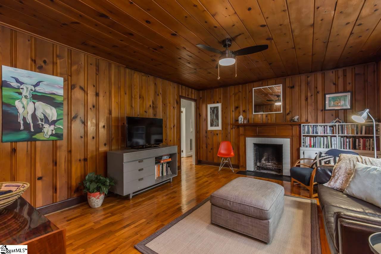 330 Parkins Mill Road Greenville, SC 29607 - Photo 3 of 25