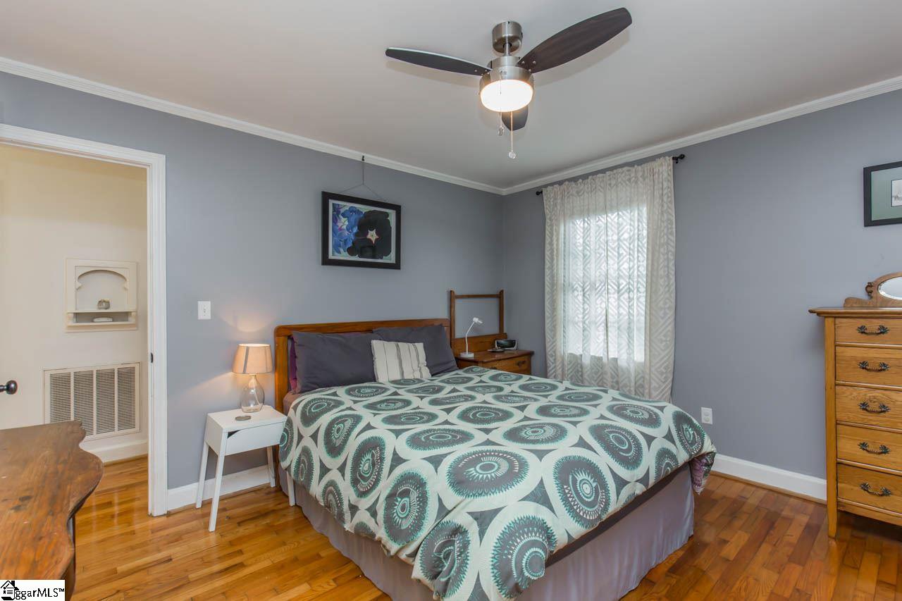 330 Parkins Mill Road Greenville, SC 29607 - Photo 6 of 25
