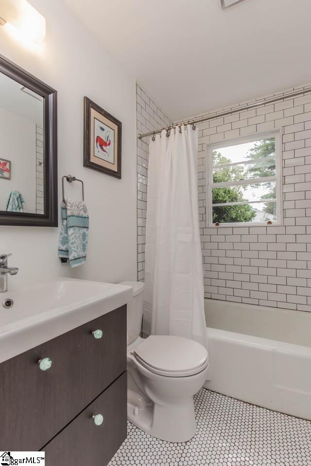330 Parkins Mill Road Greenville, SC 29607 - Photo 8 of 25