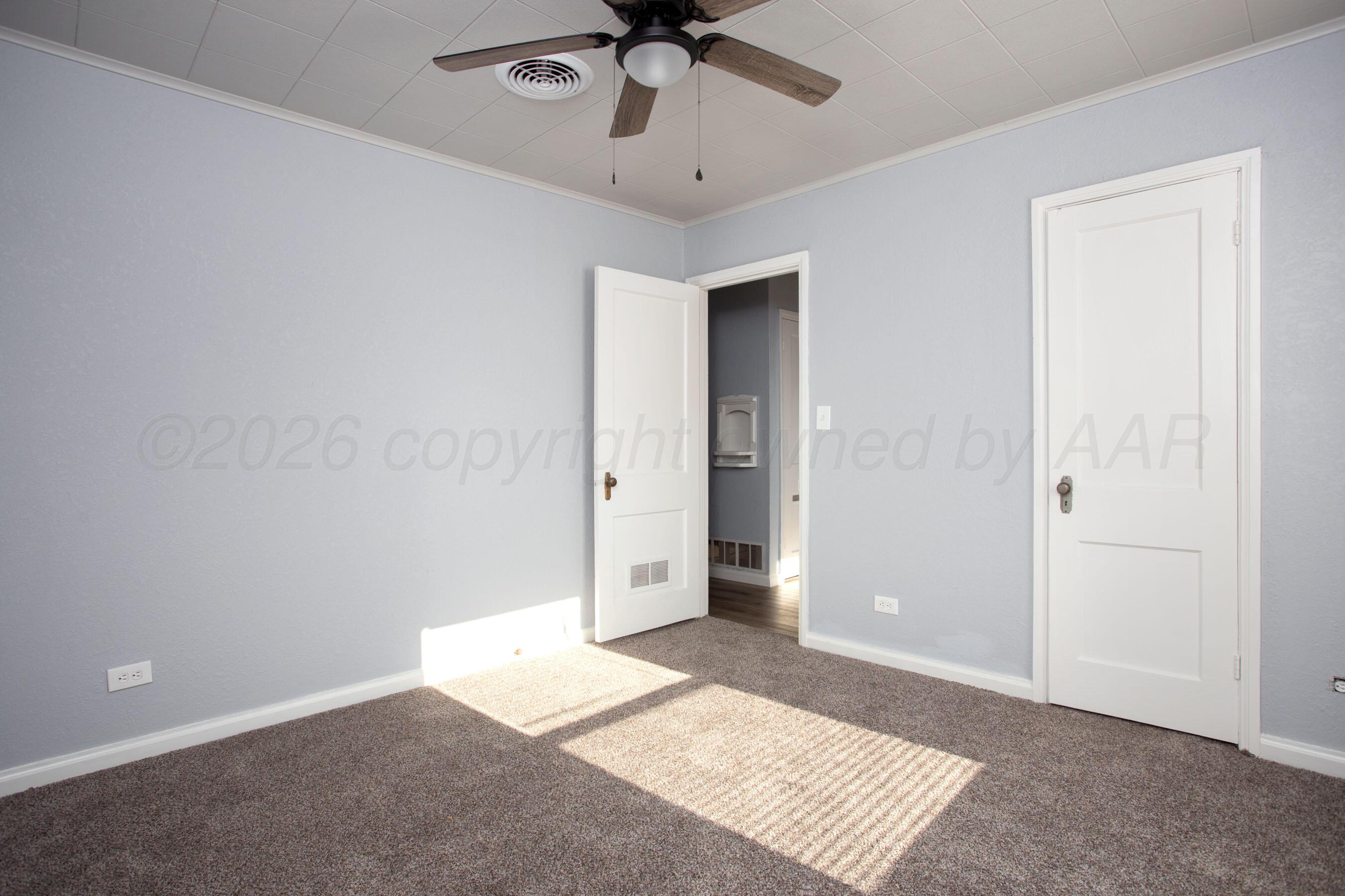 1002 North Spring Street Amarillo, TX 79107 - Photo 19 of 29 3rd Bedroom - View 2