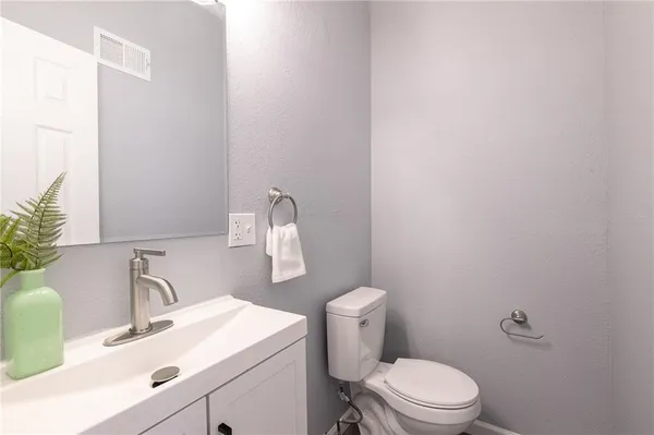 $219,900 | 2707 Park Avenue, Kansas City, MO 64109