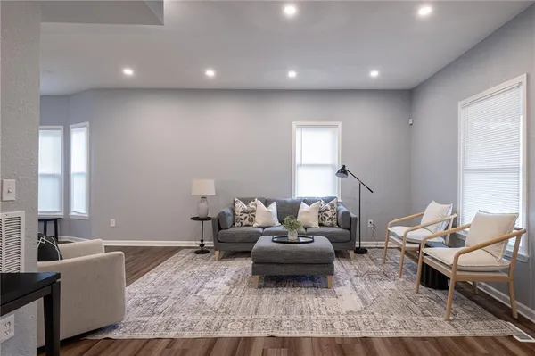$219,900 | 2707 Park Avenue, Kansas City, MO 64109