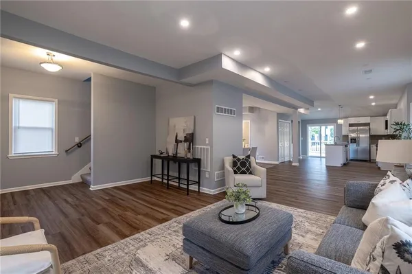 $219,900 | 2707 Park Avenue, Kansas City, MO 64109