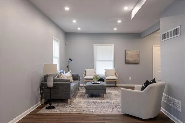 $219,900 | 2707 Park Avenue, Kansas City, MO 64109