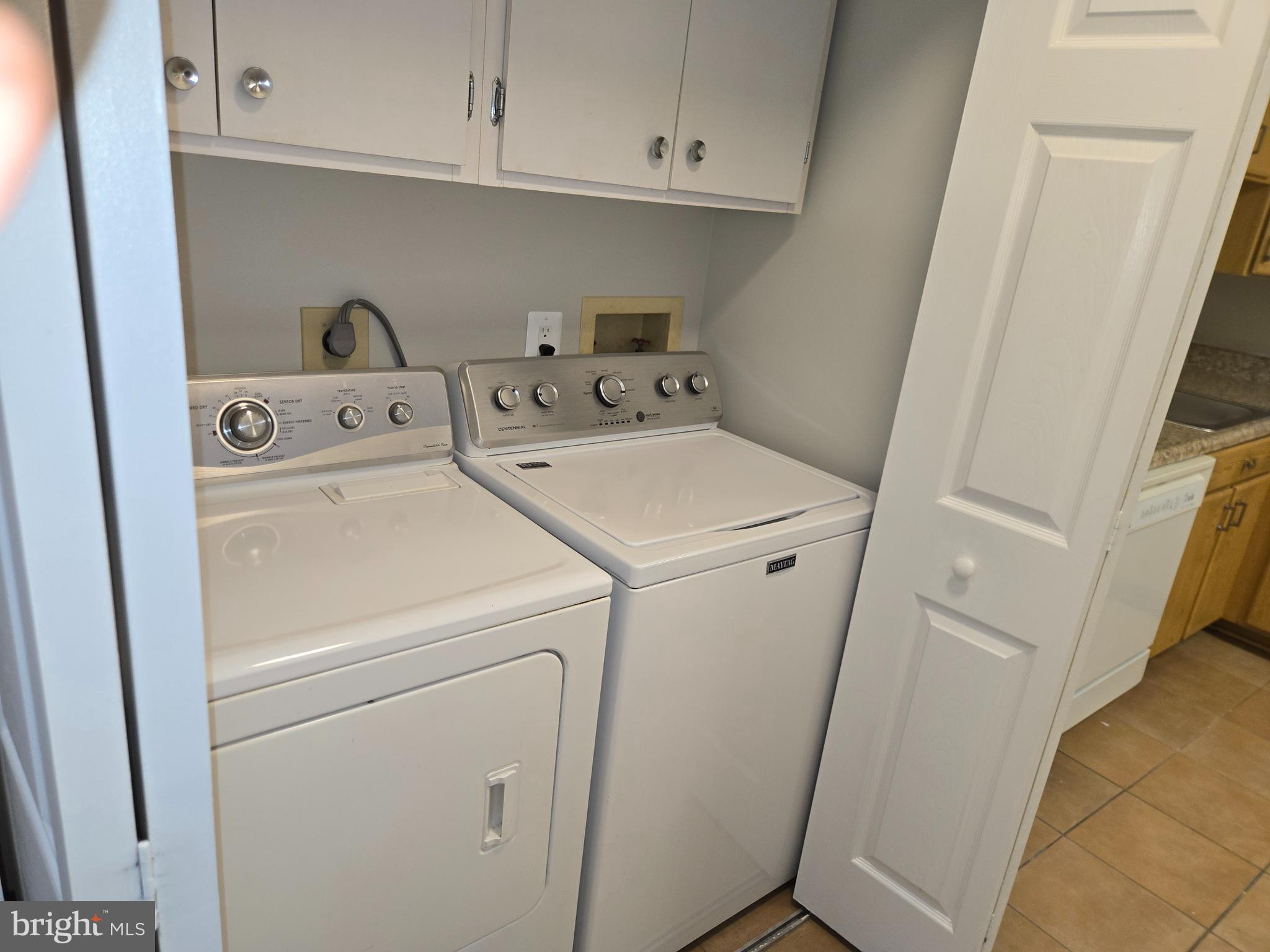 5501 Seminary Road, Unit 214S Falls Church, VA 22041 - Photo 9 of 27 a utility room with dryer and washer