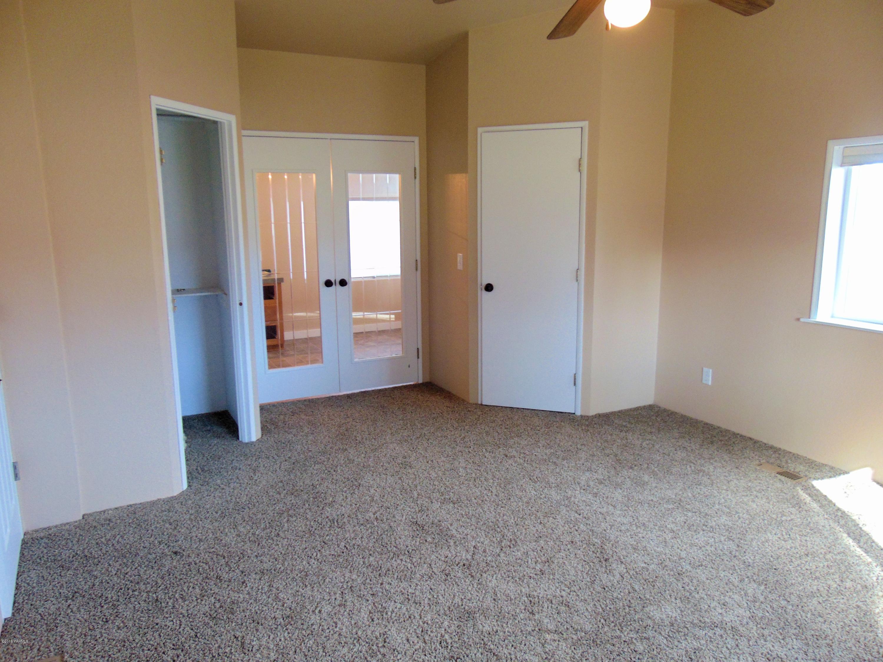 151 Cook Road Yakima, WA 98908 - Photo 7 of 13
