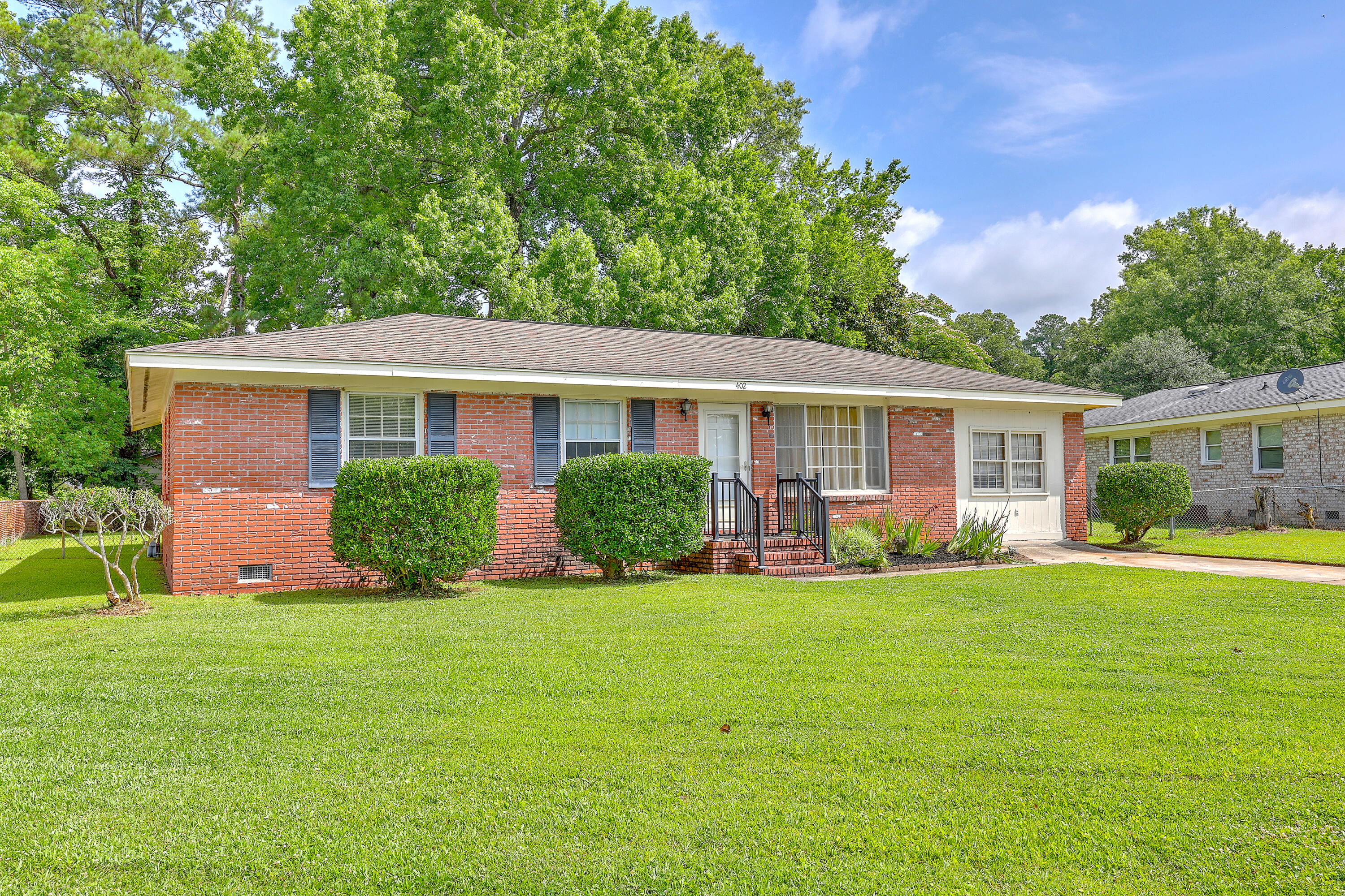 402 Farm Road Goose Creek, SC 29445 - Photo 2 of 24 No HOA!