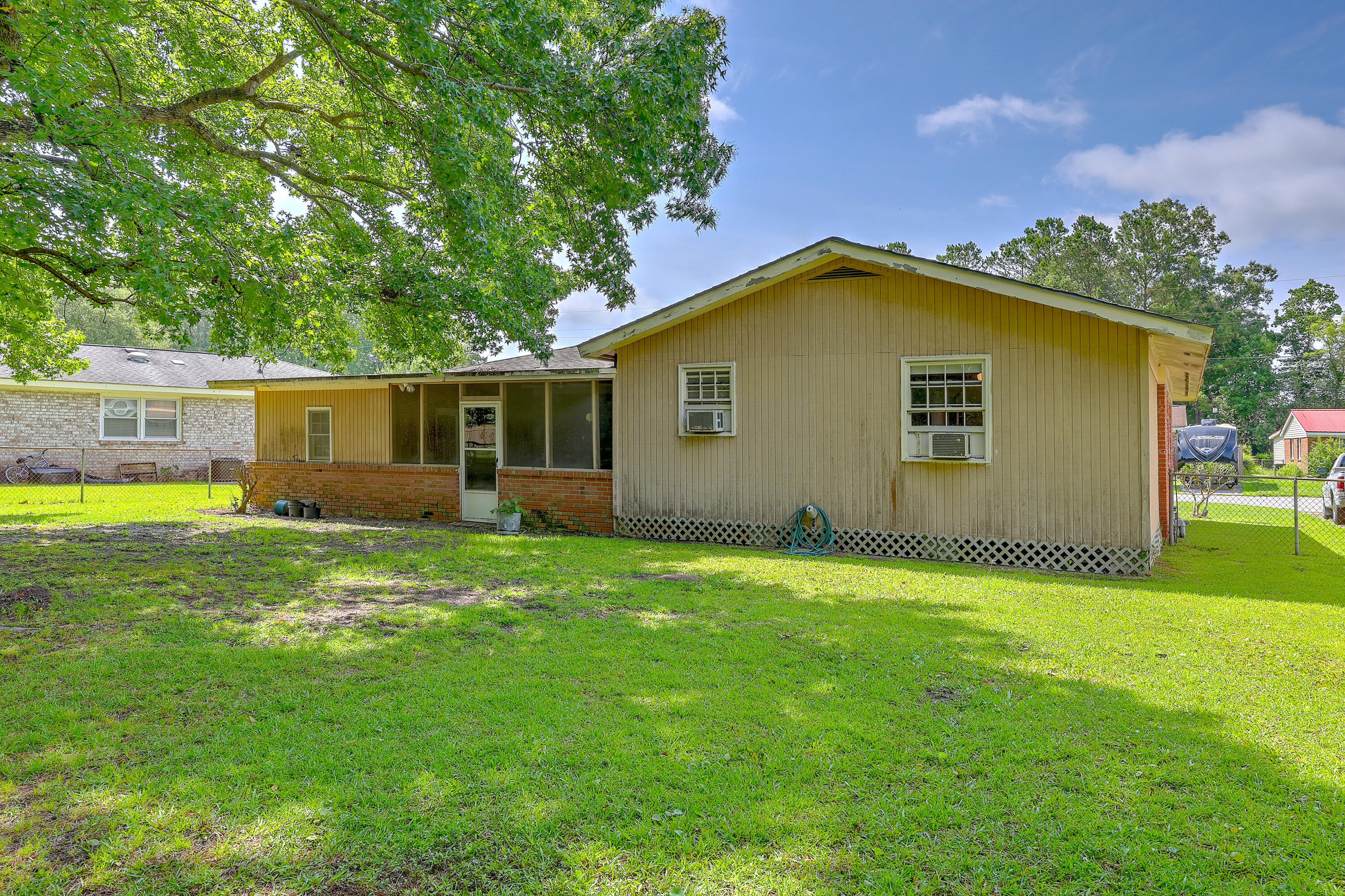 402 Farm Road Goose Creek, SC 29445 - Photo 21 of 24 Big fenced Yard!