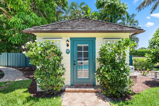 $6,500,000 | 2 Fisher Lane, Delray Beach, FL 33483